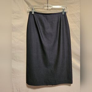 Talbots Petites Pencil Skirt,  Size 2. Gray.  A-Line/long, fully lined.